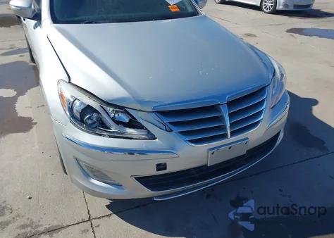 2013 Hyundai Genesis 3.8 из США, поврежденный, VIN KMHGC4DD9DU240605